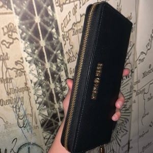 Large Michael Kors Wallet